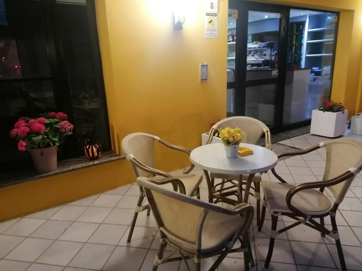 Hotel Bologna Rimini Buitenkant foto