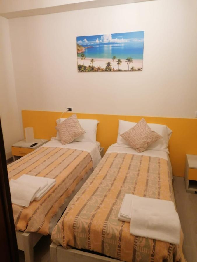 Hotel Bologna Rimini Buitenkant foto