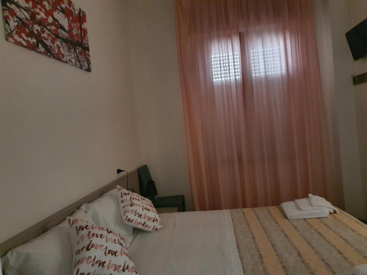 Hotel Bologna Rimini Buitenkant foto
